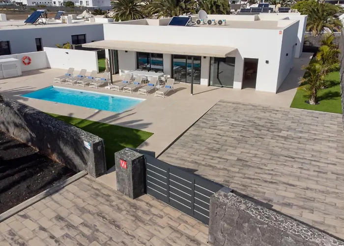 فيلة Blancazul Magec *